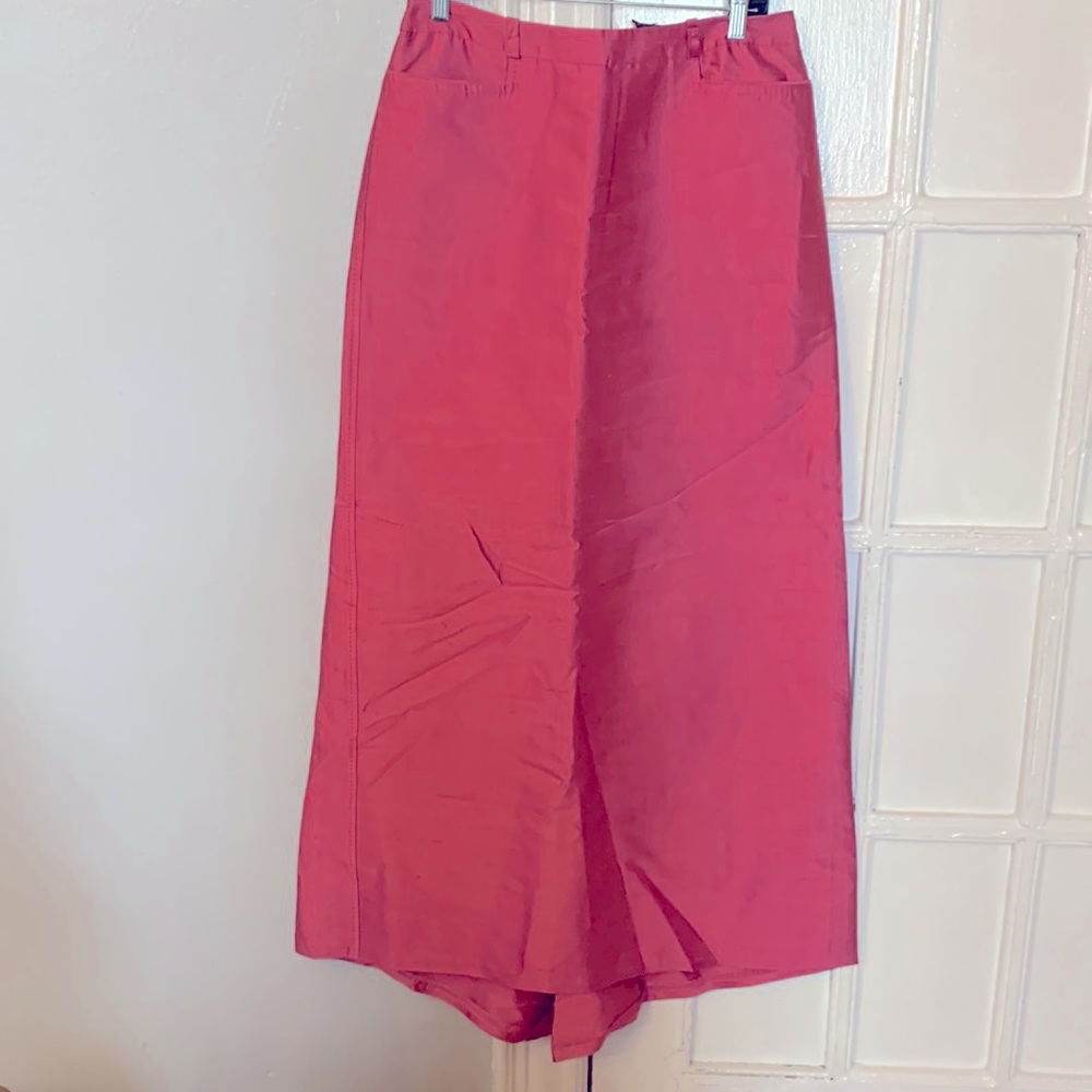 BCBGMaxazria Collection 100% silk skirt.